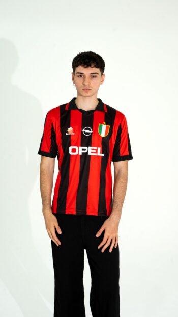 MILAN TITULAR RONALDINHO