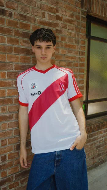 DSC03606 RIVER 86 TITULAR